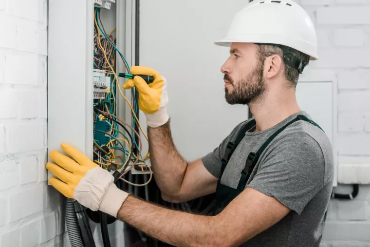 Dépannage électrique suite à de gros orages, La Capelle, FG Entreprise d’électricité générale