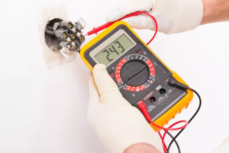 Mise en conformité du système électrique dans un pavillon en rénovation, La Capelle, FG Entreprise d’électricité générale